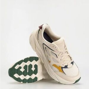 ISO Hoka L Clifton in Oatmilk/Alabaster